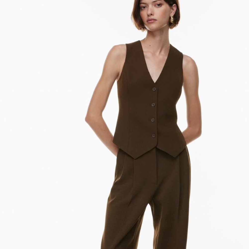 Aritzia Directors Vest Brown Size 4